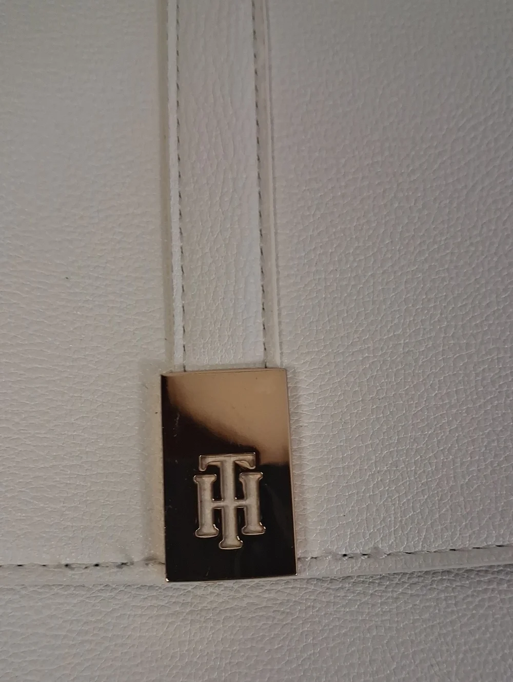 NWT Womens Tommy Hilfiger White Crossbody  Bag